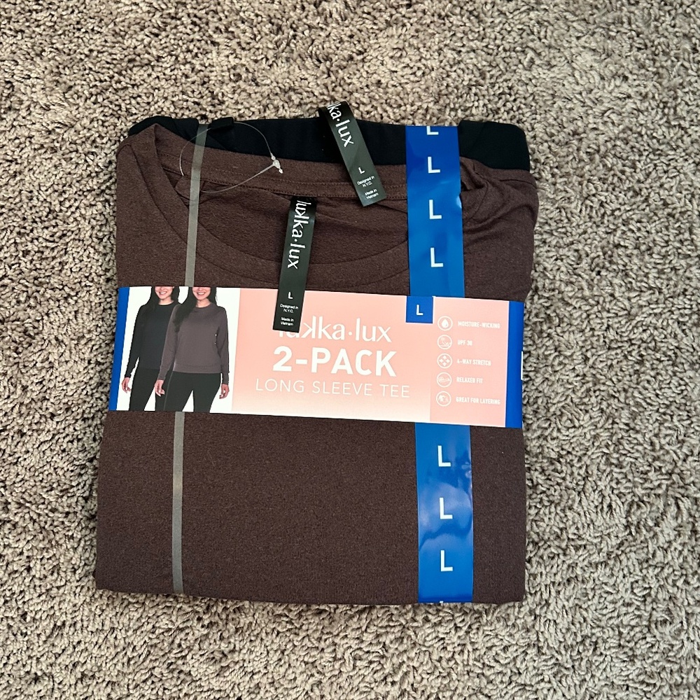 NWT 2 Pack Women’s Long Sleeve Tee